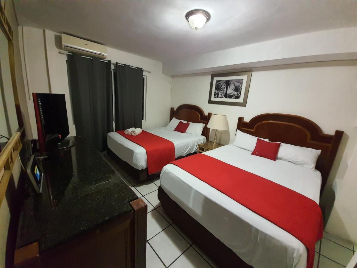 Zona Dorada Suites Mazatlán Eksteriør bilde