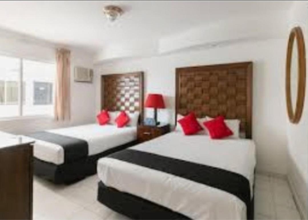 Zona Dorada Suites Mazatlán Eksteriør bilde