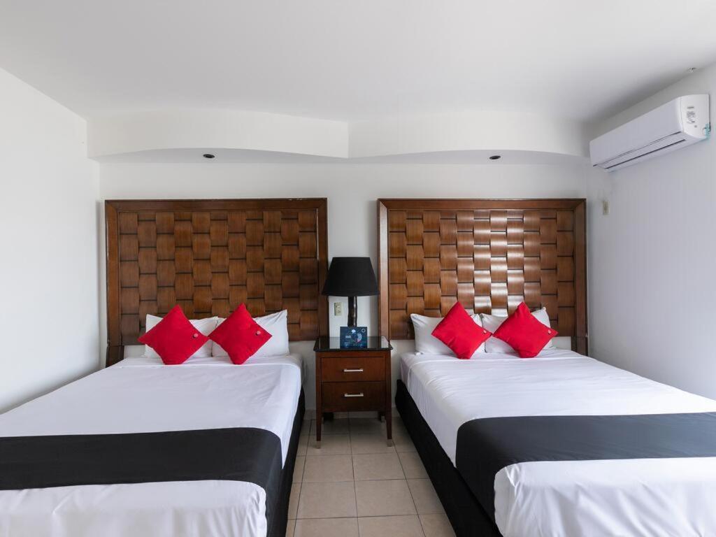 Zona Dorada Suites Mazatlán Eksteriør bilde