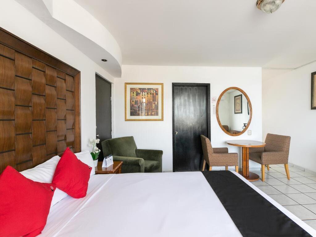 Zona Dorada Suites Mazatlán Eksteriør bilde